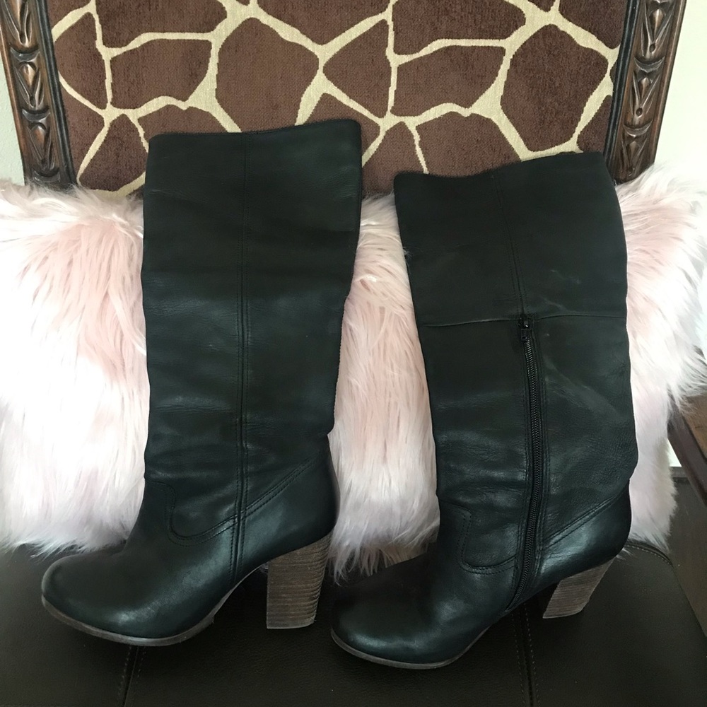 Leather knee-high boots by Steve Madden